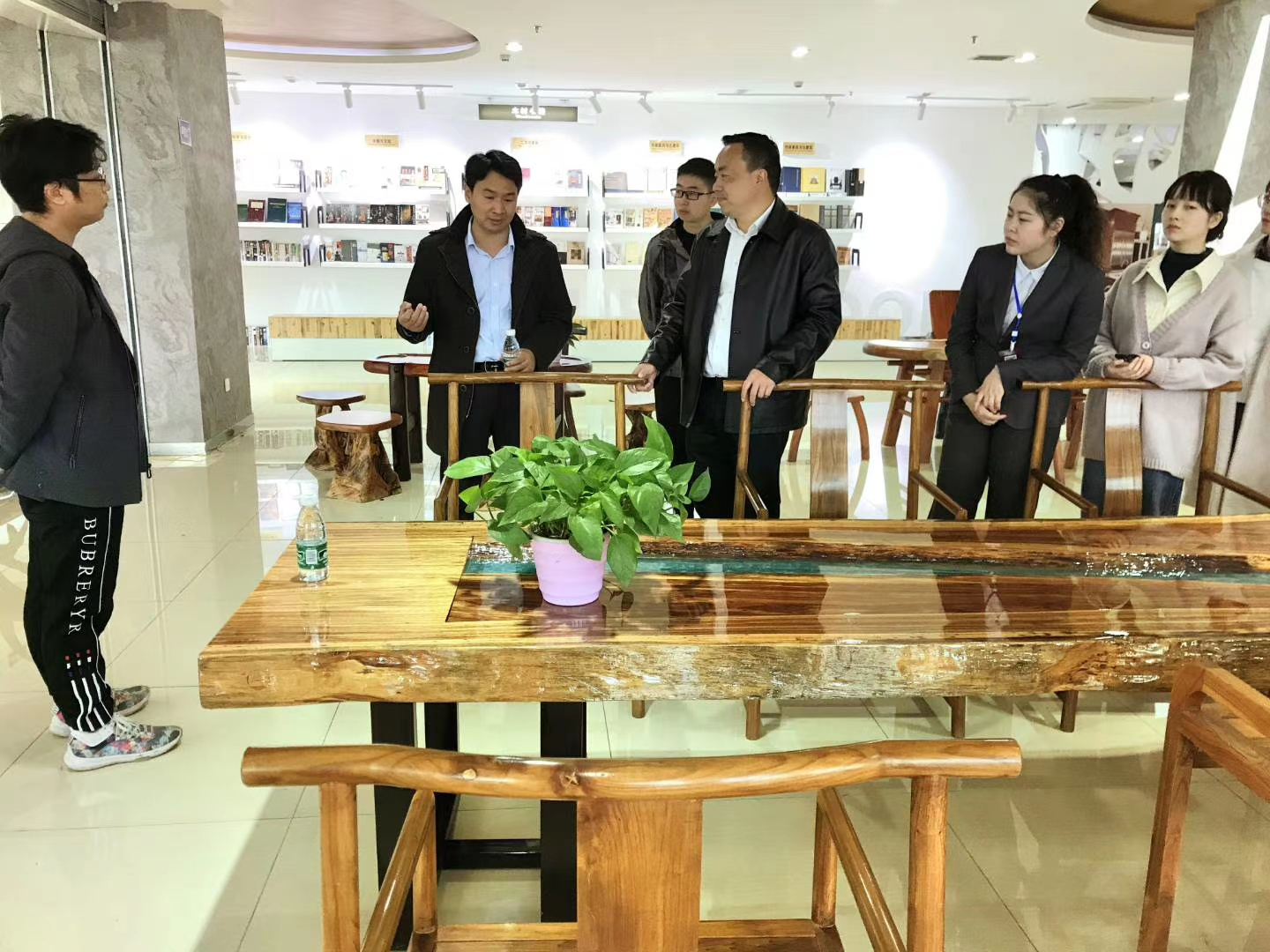 【中心動態(tài)】國家林業(yè)和草原局林產(chǎn)工業(yè)規(guī)劃 設(shè)計(jì)院所長張建輝到我中心調(diào)研指導(dǎo)工作